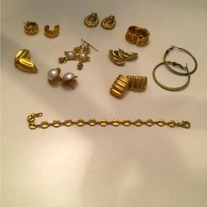 Elegant Gold Jewelry Set for Women